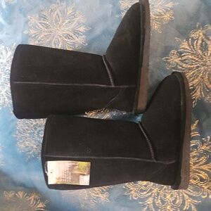 Bearpaw Eva Tall Black Boots, size 6